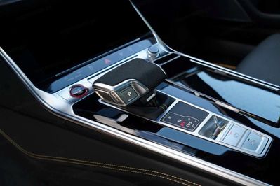 Audi A6 RS6 TFSI quattro Performance Avant