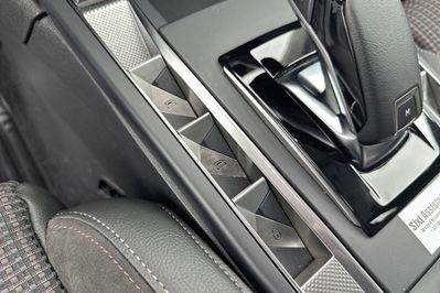 DS DS3 Crossback Performance Line 1.2 Hybrid DCT