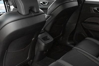 Volvo XC60 B4 B Plus Dark