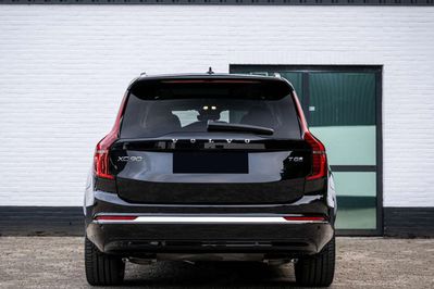 Volvo XC90 T8 AWD Ultra Bright