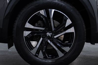 Peugeot 2008 1.2 PureTech Allure S&S EAT8