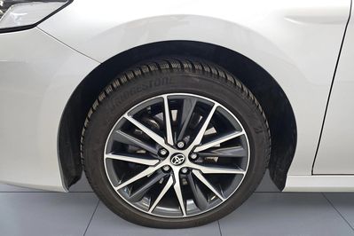 Toyota Camry 2.5 Hybrid Prestige