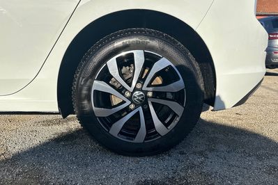 Volkswagen Golf Active 1.0 TSI