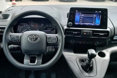Toyota Proace City d-4D Long 2.3T Active Zabudowa Brygadowa