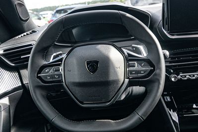 Peugeot 2008 Allure e-DCS 1.2 mHEV