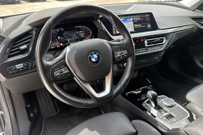 BMW Seria 2 218i Sport Line