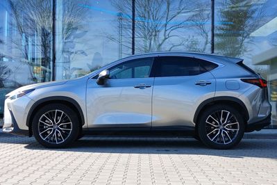 Lexus NX 450h+ Omotenashi AWD