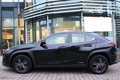 Lexus UX 250h Business Edition 2WD