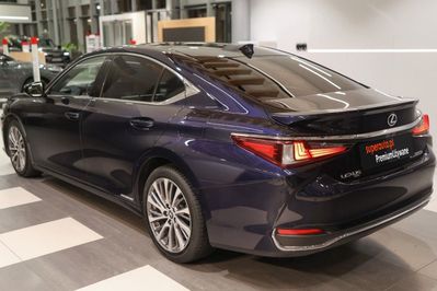 Lexus ES 300h Business Edition