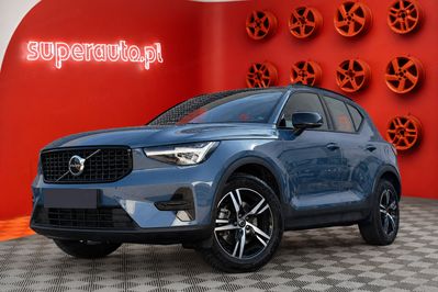 Volvo XC40 B3 Plus Dark