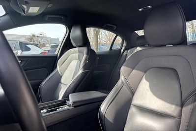 Volvo S60 B4 B R-Design