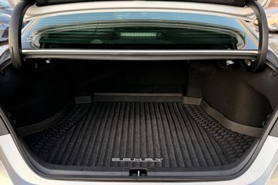 Toyota Camry 2.5 Hybrid Prestige