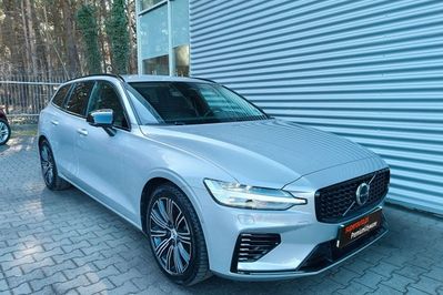 Volvo V60 T6 AWD Plug-In Hybrid Plus Dark aut