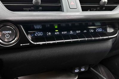 Lexus UX 300h F Sport 2.0 Hybrid Dynamic Force