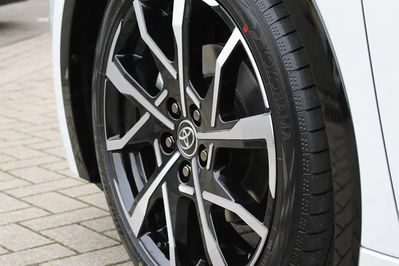 Toyota Prius Prestige 2.0 Hybrid Plug-in