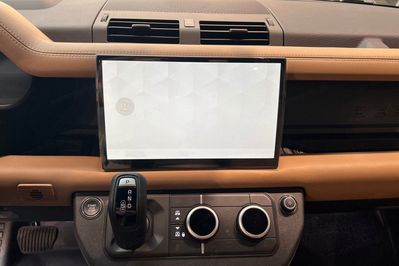 Land Rover Defender 110 3.0 D250 X-Dynamic HSE