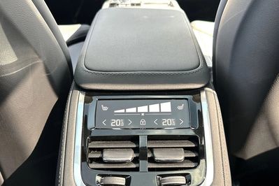 Volvo XC90 T8 AWD Plug-In Hybrid Ultra Dark 7os aut