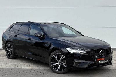 Volvo V90 T6 eAWD Plug-In Hybrid Plus Dark