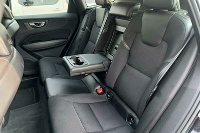 Volvo XC60 T4 Momentum Pro