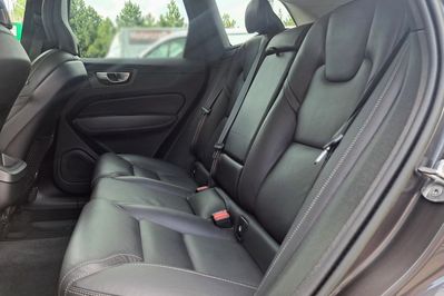 Volvo XC60 B5 D AWD Plus Dark aut