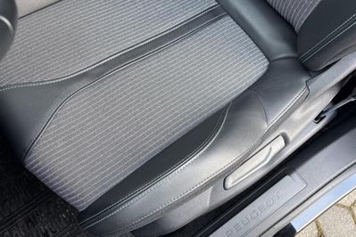 Peugeot 3008 Allure Pack 1.5 BlueHDi  S&S EAT8