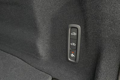 Volvo XC60 T8 Plug-In Hybrid AWD Ultra Bright