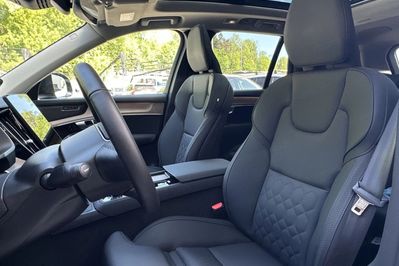 Volvo XC90 T8 AWD Plug-In Hybrid Plus Dark 7os