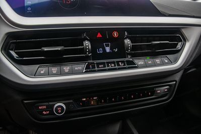 BMW Seria 1 118i Advantage aut