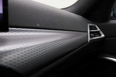 BMW Seria 3 330i xDrive M Sport