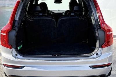 Volvo XC90 T8 AWD Plug-In Hybrid Ultra Dark 7os