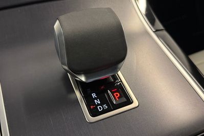 Land Rover Range Rover Velar D200 Dynamic SE