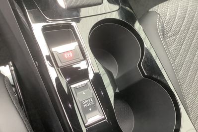 Peugeot 2008 ALLURE 1.2 mHEV e-DCS6