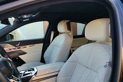 BMW Seria 7 740d xDrive M Sport