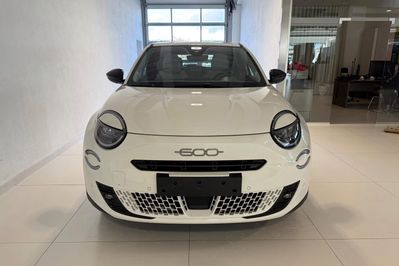 Fiat 600 La Prima 1.2 Turbo Hybrid eDCT