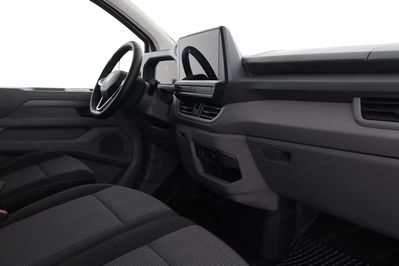 Volkswagen Transporter L2H1 8AT