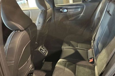 Volvo XC40 B4 Ultra Dark