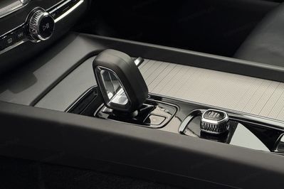 Volvo XC60 B4 B Plus Dark