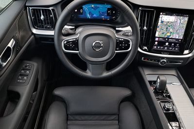 Volvo V60 B4 B Plus Dark aut