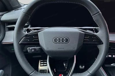 Audi Q3 e-Hybrid S line