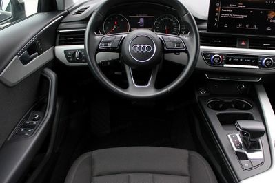 Audi A4 35 TFSI Advanced