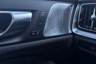 Volvo V60 B4 B Ultra Dark aut