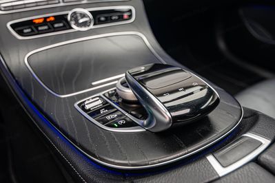 Mercedes E Klasa E 300 Coupe 2.0 9G-TRONIC