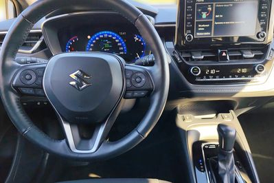 Suzuki Swace 1.8 Hybrid Premium Plus CVT
