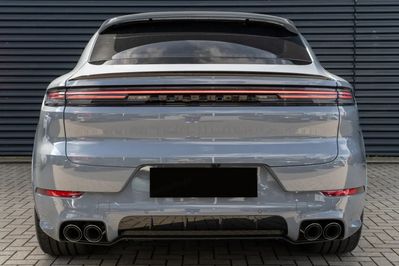 Porsche Cayenne Coupe E-Hybrid Black Edition