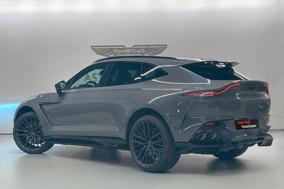 Aston Martin DBX 707