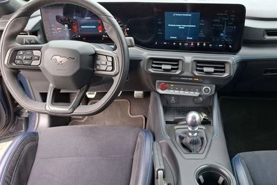 Ford Mustang 5.0 V8 Dark Horse RWD