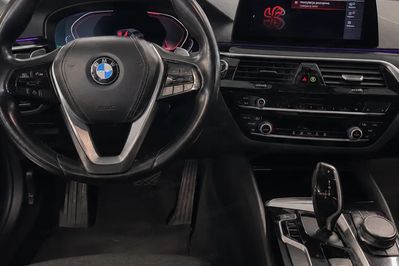 BMW Seria 5 518d Sport Line