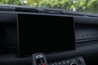 Land Rover Defender 110 D250 X-Dynamic HSE