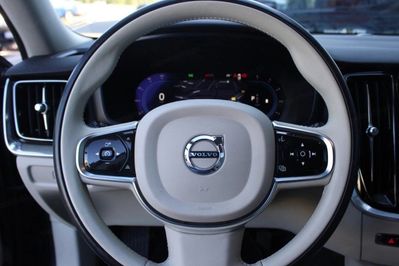 Volvo V60 B4 B Plus Dark aut