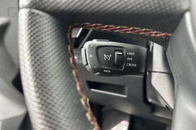 DS DS 7 Performance Line 1.5 BlueHDI AT